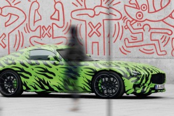 Félhivatalos előzetesen a Mercedes új szupersportkocsija