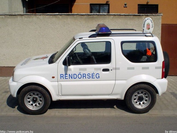 Ilyenekkel járnak a rendőrök 18