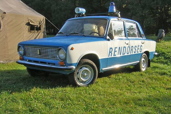 Ilyenekkel járnak a rendőrök 13