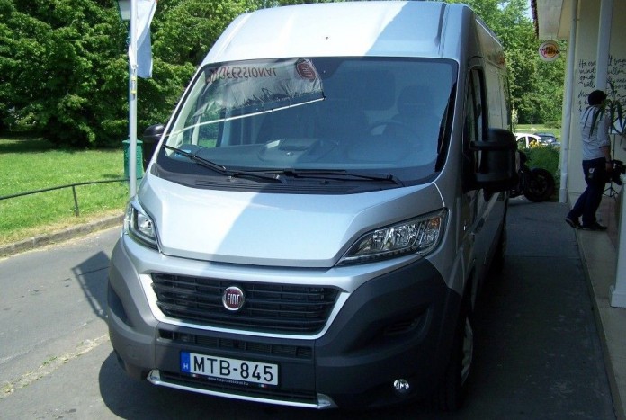 Színre lép a hatodik generáció 6 | Vezess Az új Ducato formatervét a spártai sisak ihlette