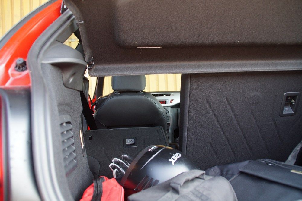 A kocsi külméreteihez képest a csomagtartó tágas és jól bővíthető