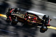 F1: Kirúgás járt a melegezésért 2