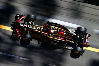 F1: Kirúgás járt a melegezésért