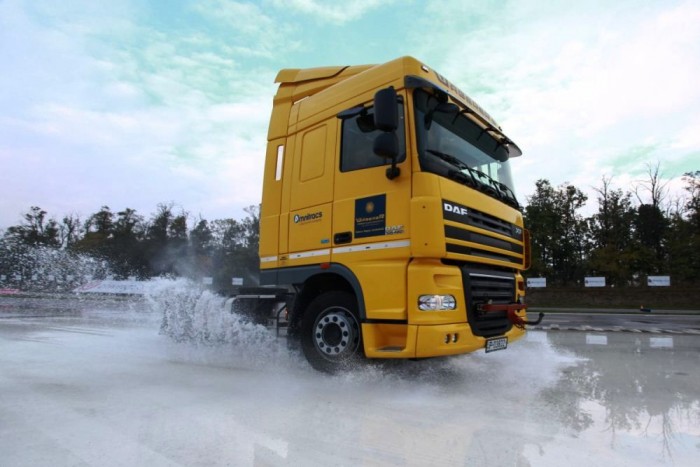 Keresik hazánk legjobb kamionsofőrjét