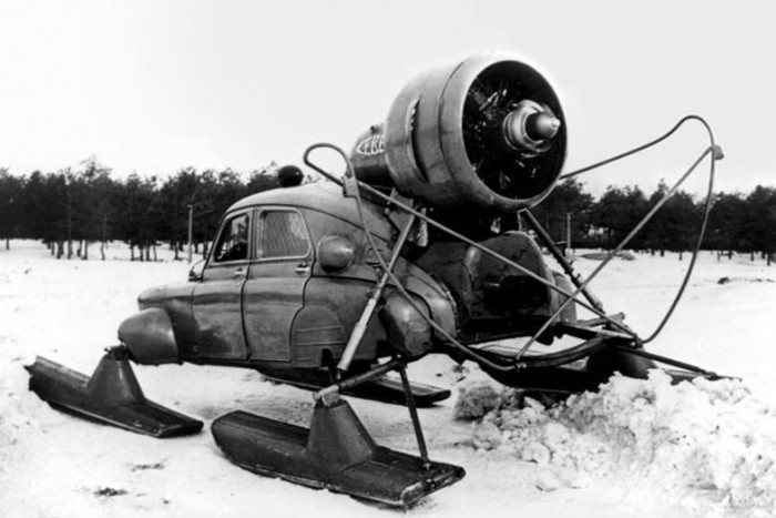 Ezért nem rohantak még le minket az idegenek 6 Egy újabb orosz technikáról van szó, mégpedig az 1959-es Sever-2 névre hallgató hójárműről, ami a GAZ-M-20 Pobeda gépjármű alapjain nyugszik