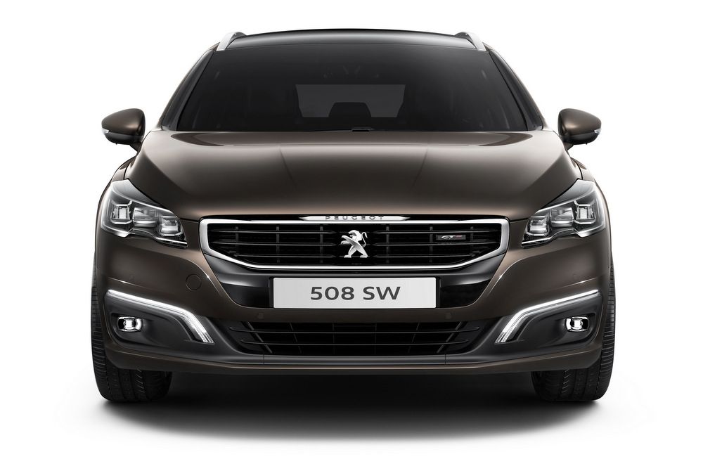 Elegánsabb, gazdagabb a Peugeot 508 10