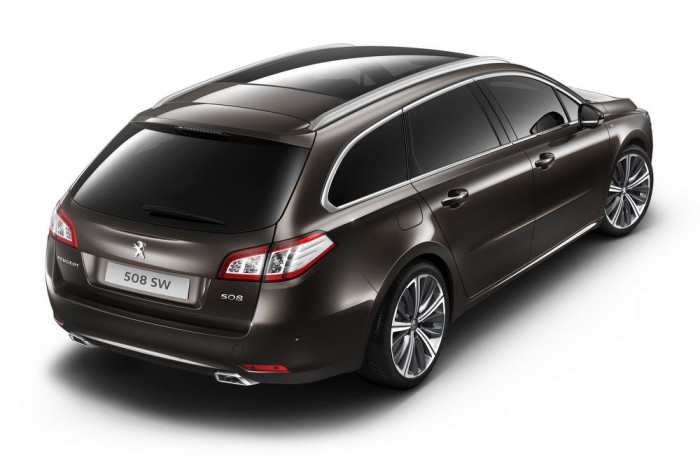 Elegánsabb, gazdagabb a Peugeot 508 8