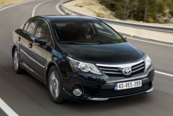 Befellegzett a Toyota Avensisnek