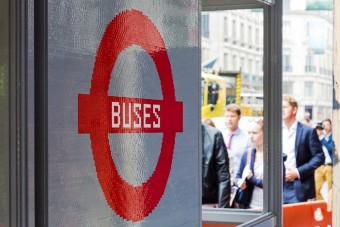 Legóból építettek buszmegállót