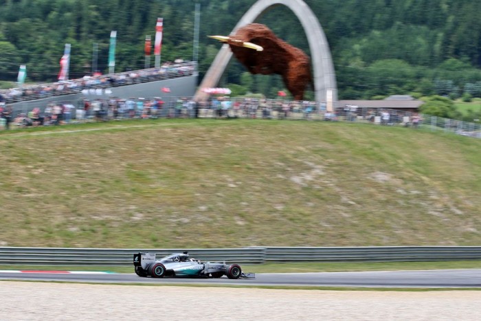 F1: A Mercedes porig alázta a Red Bullt 1
