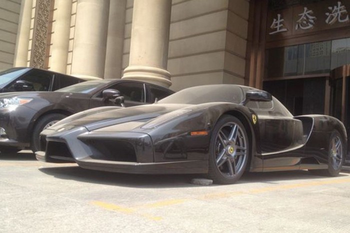 Ki hagy magára egy Ferrari Enzót? 12 | Vezess Ki hagy magára egy Ferrari Enzót? 12