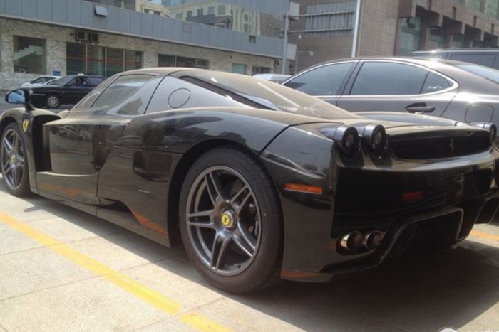 Ki hagy magára egy Ferrari Enzót? 13 | Vezess Ki hagy magára egy Ferrari Enzót? 13