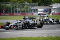 F1: A McLarennél megváratják a pilótákat 8