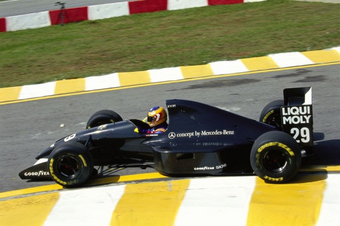 F1: A Mercedesnél kopogtat a Lotus 3 | Vezess F1: A Mercedesnél kopogtat a Lotus 3