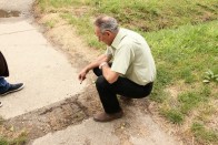 Ha férfiak közlekedésről beszélgetnek, előbb-utóbb előkerül a porba rajzolás, mint ősi szemléltető eszköz