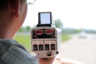Magyar cégek gyártják a szuper traffipaxot 2 3500 autót vezető olvasónk árulta el, hogy honnan értesül a traffipaxokról. Szavazás a sebességmérőkről.