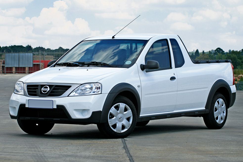 2009 A Nissan dél-afrikai üzeme elkezdi gyártani a Logan pick-upot, Nissan NP200 néven