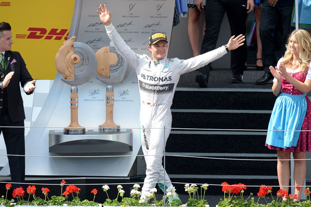 Hamilton: Tehetségesebb vagyok Rosbergnél 9