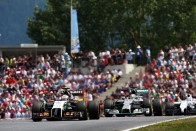 Hamilton: Tehetségesebb vagyok Rosbergnél 54