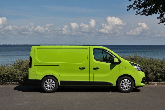 1,6-os motort? Ebbe a batárba? 6 | Vezess Nagyon nem látszik rajta, de 20 centivel lett hosszabb a Trafic