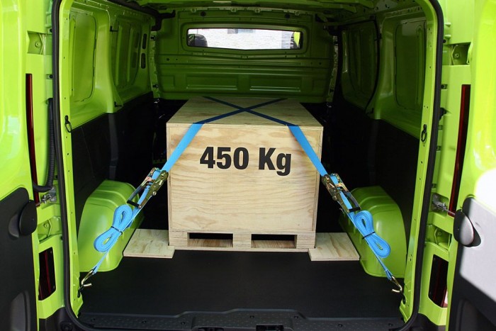 1,6-os motort? Ebbe a batárba? 7 | Vezess A rakományrögzítés fontos feldat