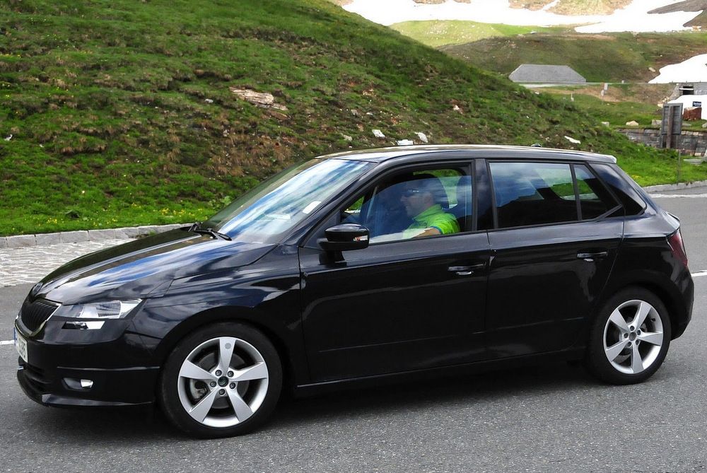 Újabb képek az új Škoda Fabiáról 1
