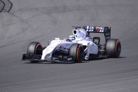 F1: Hamilton lerobbant, de első 60