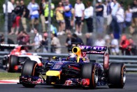F1: Hamilton lerobbant, de első 63