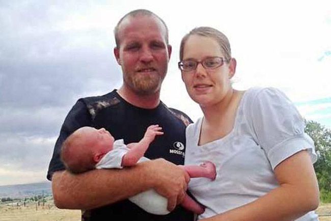 A kormány mögött szülte meg kislányát