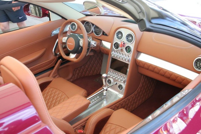 Benzin pezsgővel 32 | Vezess A Spyker alkotja a legszebb belsőket. Pont. Összetéveszthetetlenek