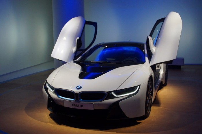 Kipróbáltuk a BMW új álomautóját 18 | Vezess Meglepő, mennyire összerakott a kocsi, semmi tanulmányautós nyeklés-nyaklás nem volt benne