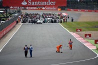 F1: Büntetés az autóborogatásért 45