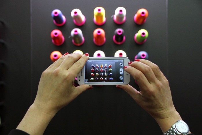 Ültünk az új Passatban 14 | Vezess Színes cérnák