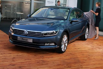 Ültünk az új Passatban