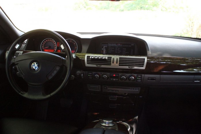 Használt autó: veszélyes a dízel BMW? 6 | Vezess Három kopott kapcsoló jelzi csak, hogy az autó nem új. 220 000 km után ez nem kis eredmény