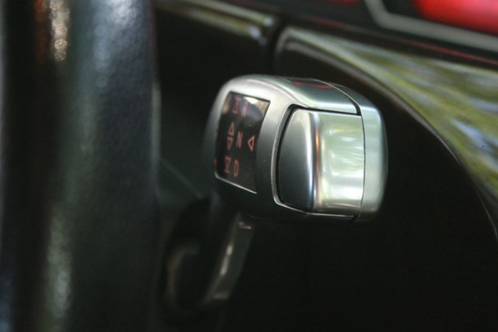 Használt autó: veszélyes a dízel BMW? 56 A ZF sebességváltó bírja, ameddig bírja, főleg a dízelek nyomatéka veszi igénybe. Egy igényes felújítás tokkal-vonóval elvisz 450 000 forintot