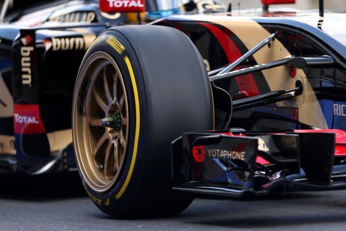 A 18-as felni nem F1-es autóra való! 69 A 18-as felni nem F1-es autóra való! 69