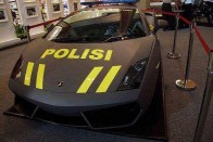 Lamborghiniket kaptak a maláj zsaruk 16