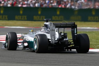 F1: Szabályváltoztatással állítják meg a Mercedest?