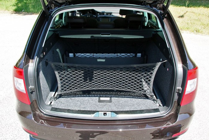 A mindent tudó Superb 11 | Vezess Hálók, fülek, kordonok a csomagok megfékezésére