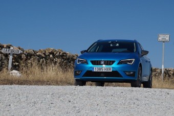 52 évesek, a 4x4-es SEAT kombi nektek készült!