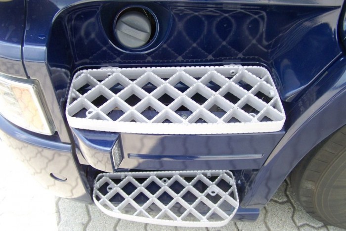 Országúti csúcsragadozó 9 | Vezess Csak semmi igénytelenség! A Topline fülkével szerelt R 580-ason kizárólag fém lépcsők találhatók