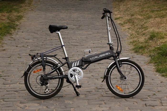 Gyerek és hórihorgas felnőtt is tud vele tekerni