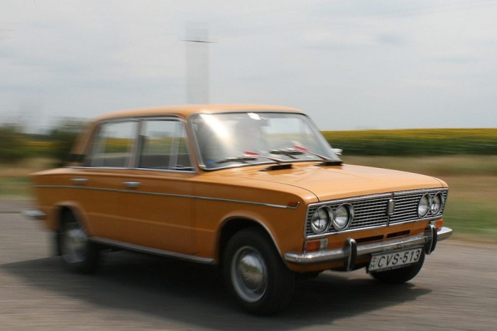 Egy Ezeröcsivel kiderülne, mit ér a fogkrém krómtisztító paszta helyett