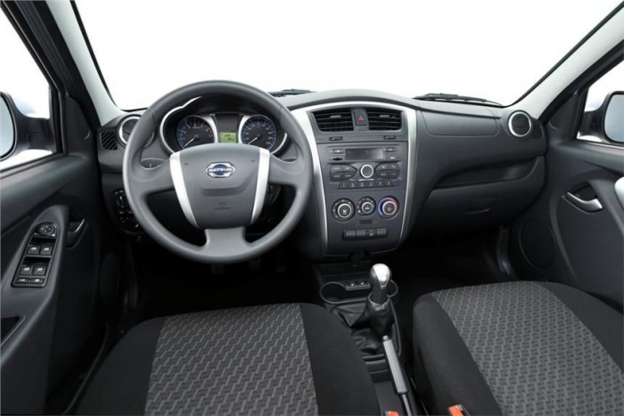 Már gyártják a gusztustalan nevű Lada-klónt 8