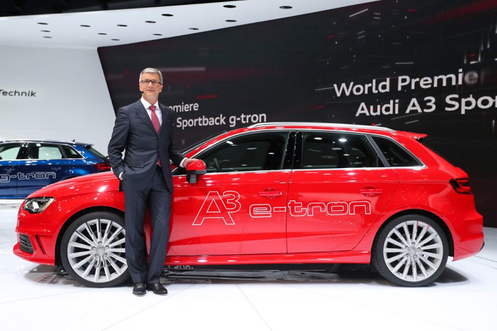 Rupert Stadler, az Audi elnöke az újdonságról: A kockázat nem kiugró. Ha nem válik be, majd kevesebbet gyártunk ebből a motorváltozatból és egyszerűen több dízel meg benzines A3 készül Ingolstadtban.