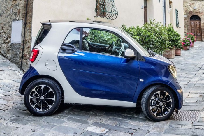 Egészen autószerű az új Smart 8