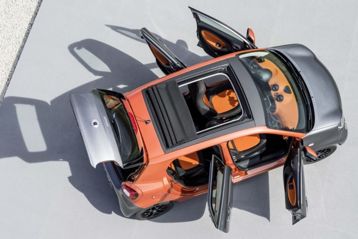 Egészen autószerű az új Smart 6