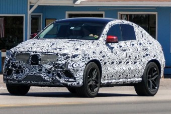 Alakul a Mercedes kupé-terepjárója