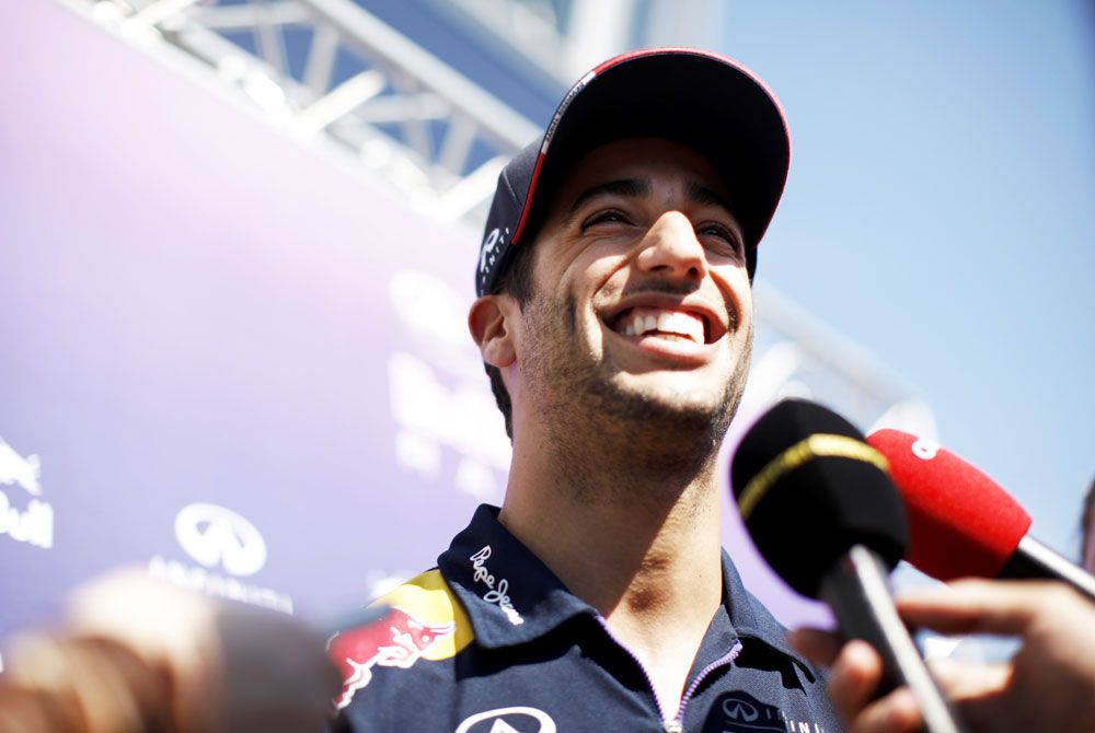 F1: Ricciardo a garázsban rázta 5